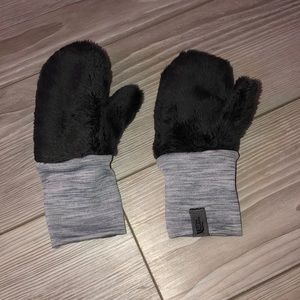 NWOT Toddler North face mittens